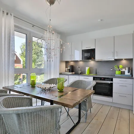 Ocean Breeze No 6 טימנדורפר שטרנד